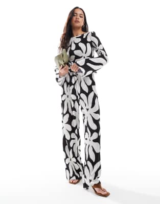 Vero Moda - Coordinato con stampa a fiori monocromatica con top e pantaloni plissé - view 1