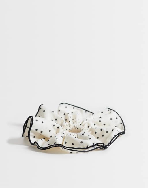 Vero Moda - Cremefarvet og sort scrunchie med polkaprikker, 3 af 3