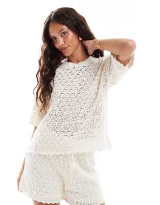 Vero Moda Vero Moda crochet boxy tee co-ord in birch cream-White