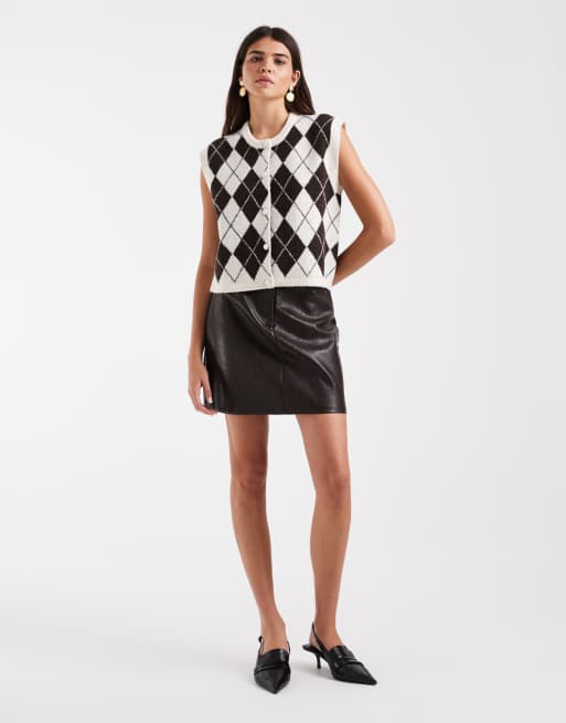 Vero Moda cropped gebreid vest met chocoladebruine argyle ruitprint, 2 van 4
