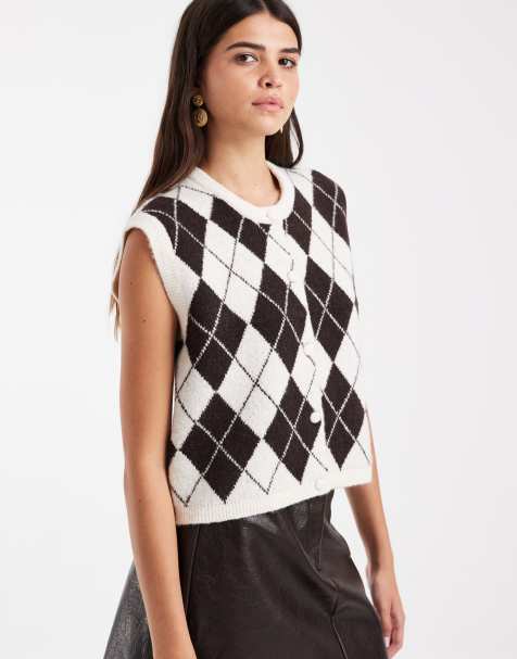 Vero Moda cropped knit vest in chocolate argyle plaid print - view 1