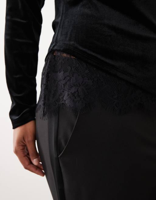 Vero Moda Curve asymmetric velvet longsleeve top with lace detail in black, 3 of 4