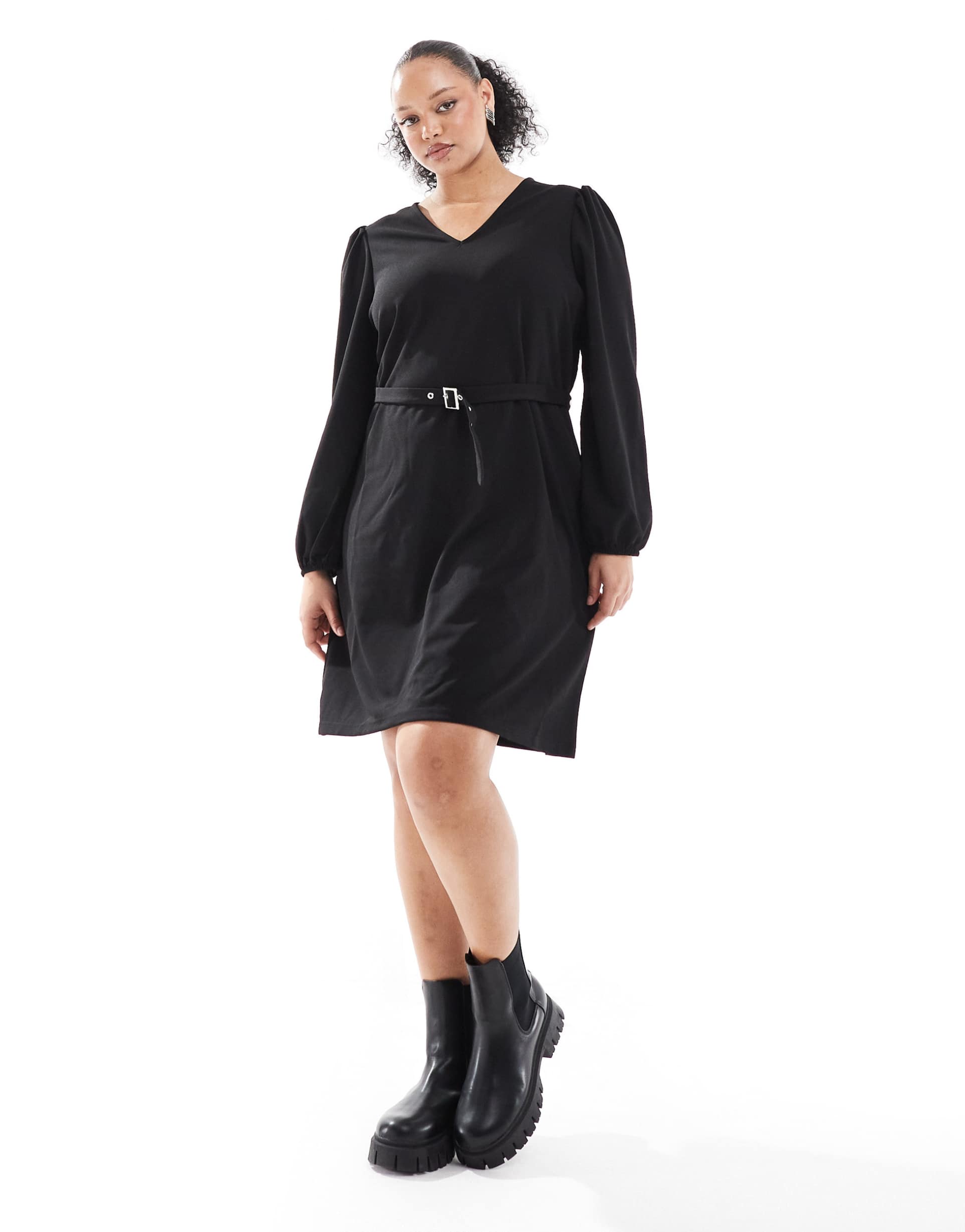 vero moda curve belted mini dress in black