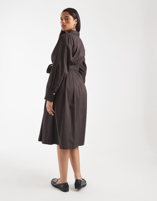 Vero Moda Curve belted poplin midi shirt dress in chocolate, 3 of 4