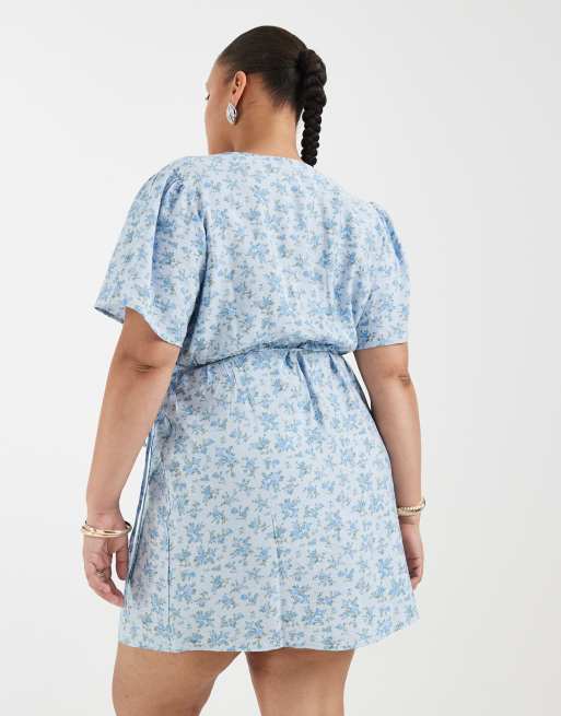 Vero Moda Curve - Blå slå-om-minikjole med flagrende ærmer og blomsterprint, 2 af 4