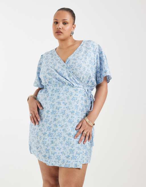 Vero Moda Curve - Blå slå-om-minikjole med flagrende ærmer og blomsterprint, 3 af 4