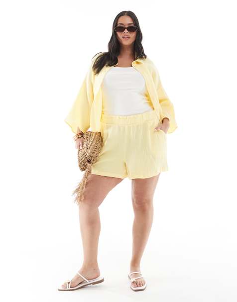 Vero Moda Curve – Blekgula, strukturerade shorts, del av set - view 1
