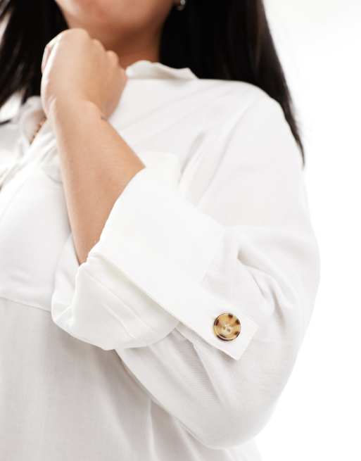 Vero Moda Curve button down shirt with pocket detail in white, 2 of 4