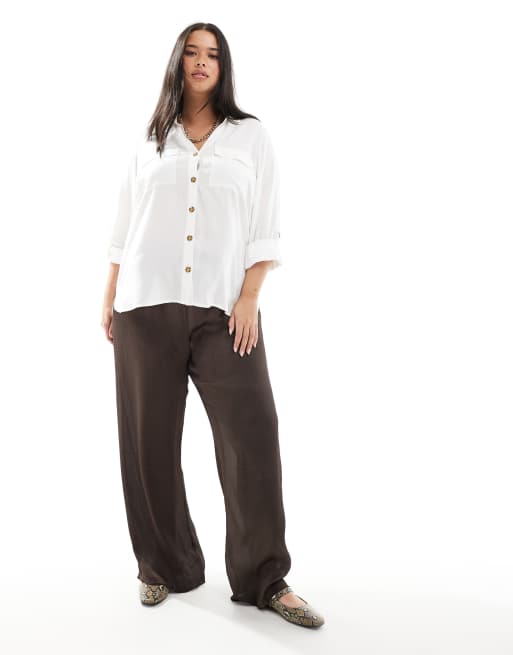 Vero Moda Curve button down shirt with pocket detail in white, 4 of 4