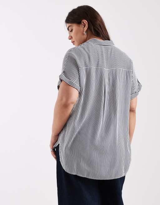 Vero Moda Curve button front short sleeve shirt with pocket detail in navy and white stripe, 4 of 4