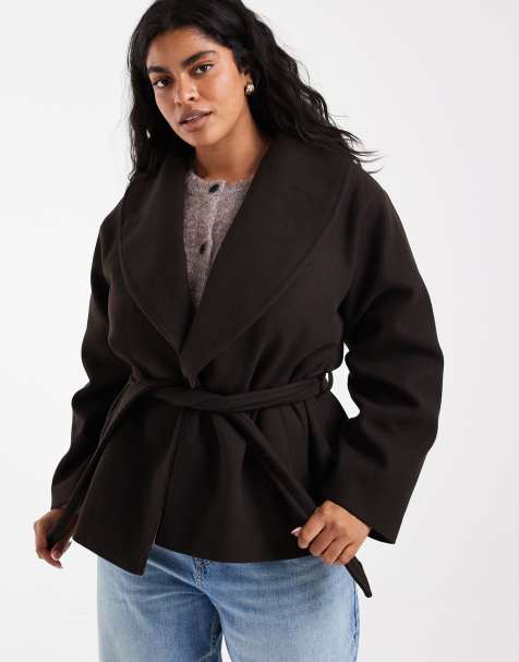 Vero Moda Curve - chaqueta formal corta con cinturón en chocolate - view 1