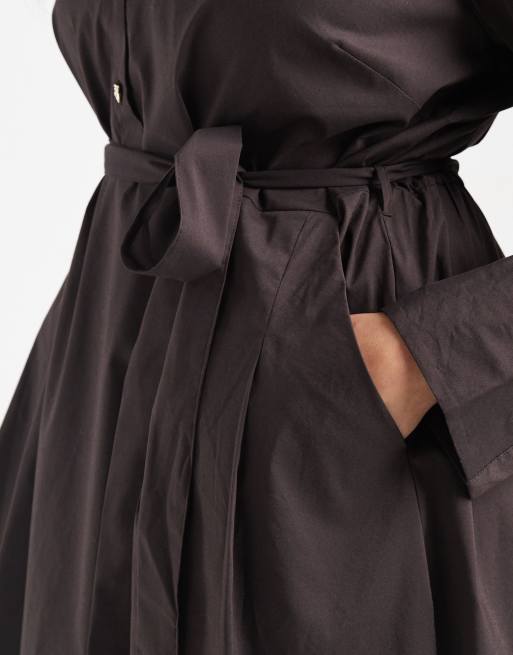 Vero Moda Curve - Chokoladebrun midi-skjortekjole med bælte i poplin, 4 af 4