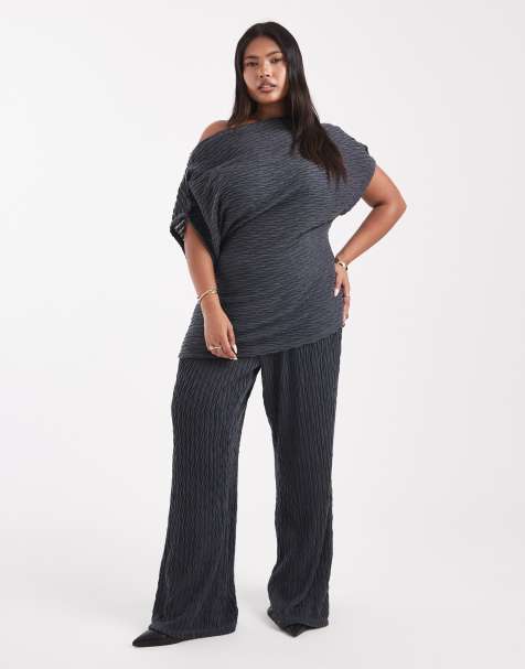 Vero Moda Curve - Coordinato in jersey testurizzato grigio con pantaloni con fondo ampio e top con spalle scoperte - view 1