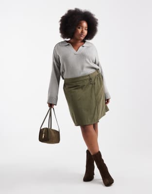 Vero Moda Curve - Cord-Minirock in Khaki-Grün