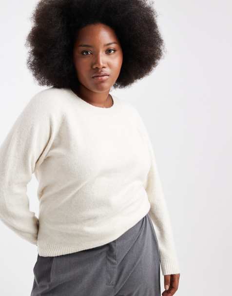 Vero Moda Curve - Cremehvid trøje i blød strik med rund hals - view 1