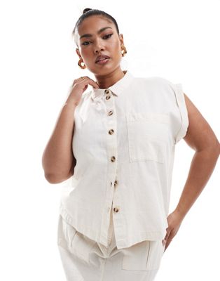 Vero Moda Curve cropped linen shirt co-ord in off white