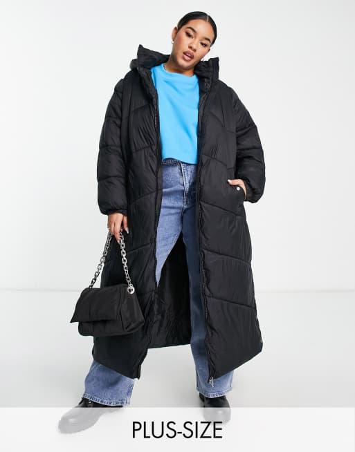 Vero Moda Curve – Czarny ocieplany płaszcz maxi z kapturem