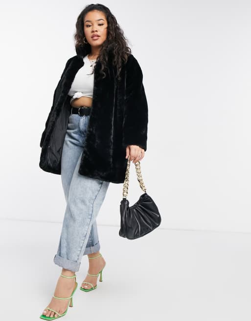 Vero Moda Curve – Czarny płaszcz ze sztucznego futra, 4 z 4