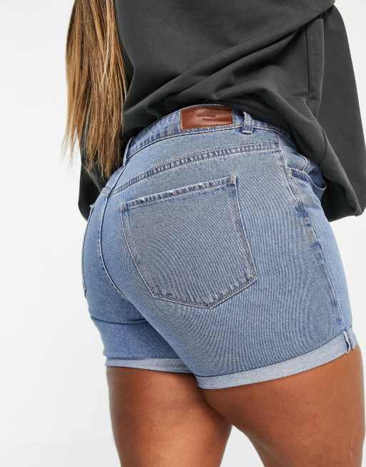 Vero Moda Petite denim mom shorts in mid blue