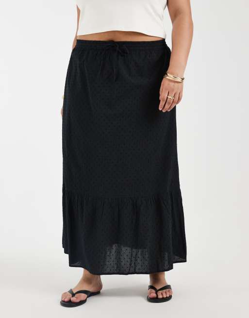 Vero Moda Curve dobby texture boho maxi skirt in black, 3 of 5