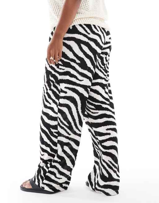 Vero Moda Curve Easy tie waist wide leg trousers in zebra print, 5 of 5