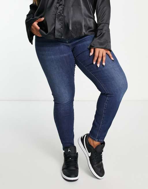 Vero Moda Curve – Enge Jeans in Dunkelblau , 3 von 4