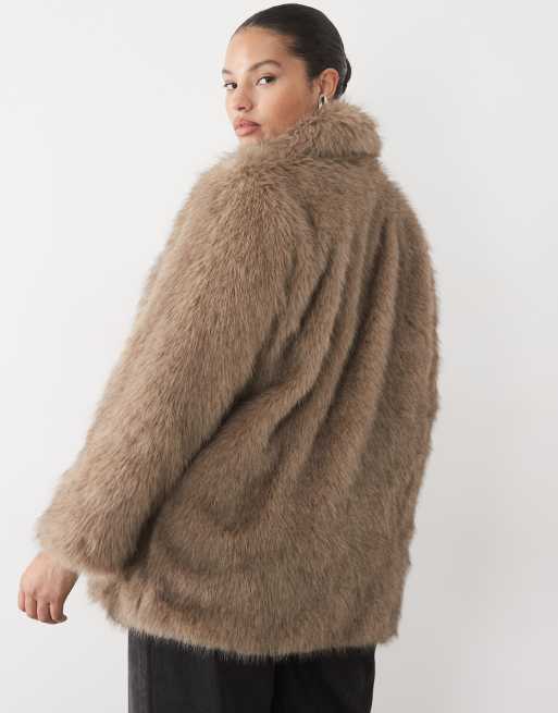 Vero Moda Curve faux fur jacket in neutral , 3 of 4
