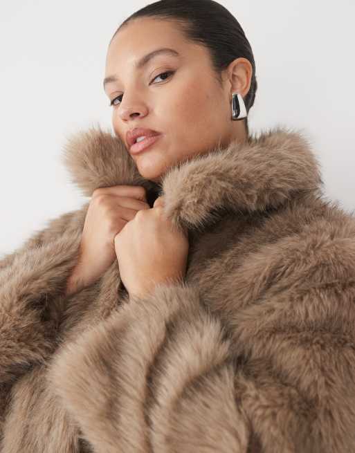 Vero Moda Curve faux fur jacket in neutral , 4 of 4