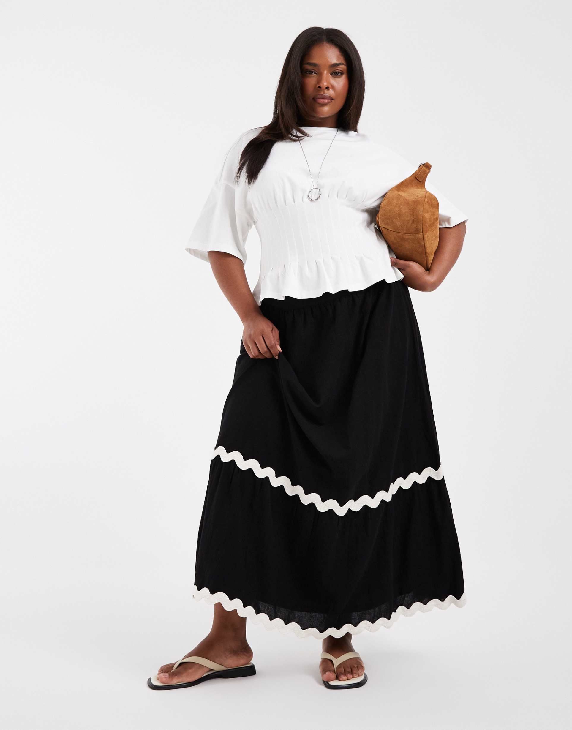 vero moda curve full tiered maxi skirt with contrast scallop trim in black