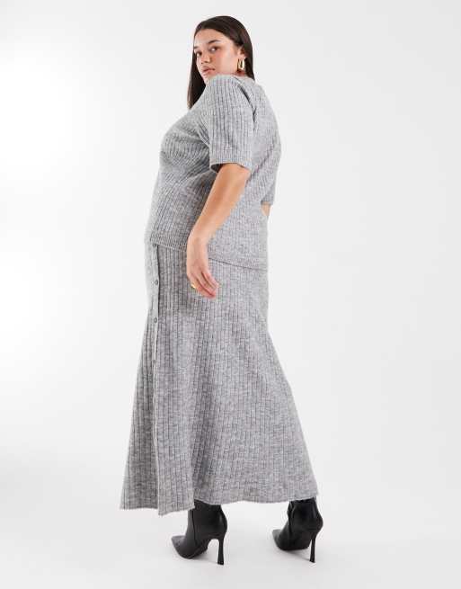 Vero Moda Curve – Gerippter Midi-Strickrock in Grau meliert, Kombiteil, 4 von 5