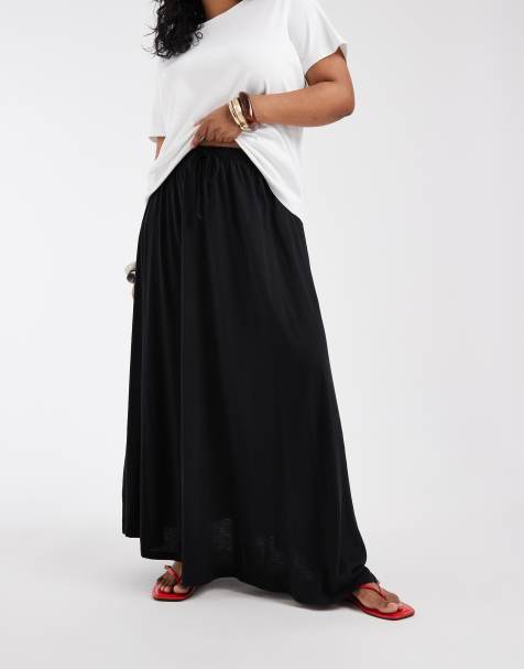 Vero Moda Curve – Gestufter Boho-Maxirock aus schwarzem Jersey mit Taillenschnürung - view 1
