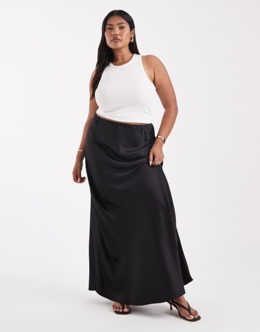 Vero Moda Curve - Gonna midi in raso nero con taglio sbieco