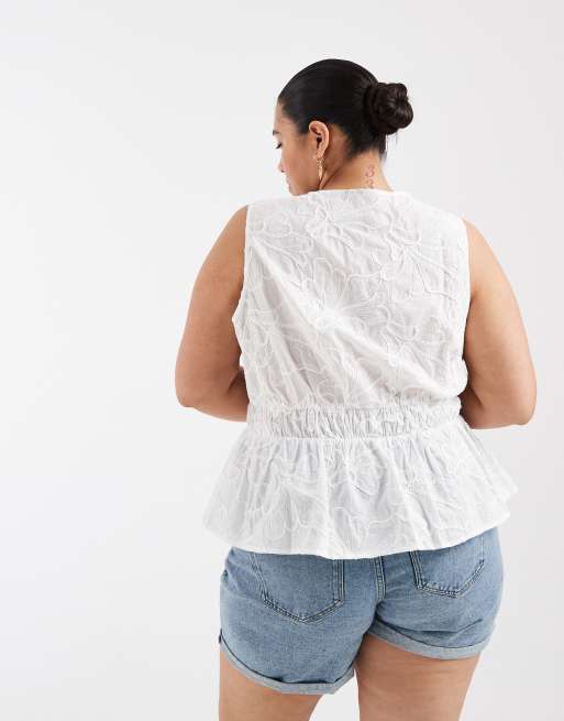 Vero Moda Curve - Hvid bluse med peplum-kant, bindebånd foran og blomsterbroderier, 4 af 4