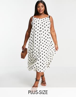 Vero Moda Curve - Hvid maxikjole med cami-stropper og sorte polkaprikker