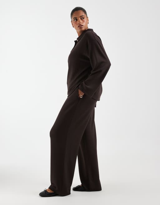 Vero Moda Curve jogger coordinato con vita annodata e gamba ampia in marrone cioccolato, 2 di 5