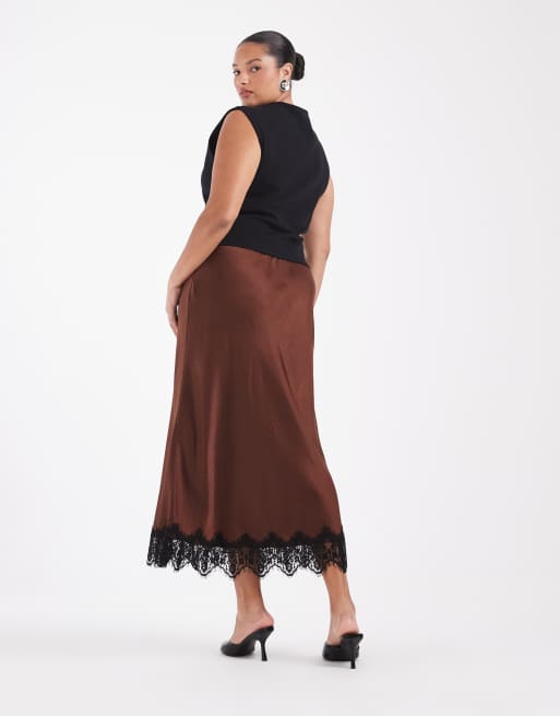 Vero Moda Curve jupe midi en satin avec bas en dentelle marron, 2 de 5