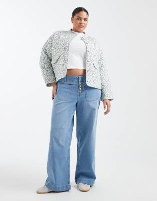 Vero Moda Curve - Kayla - Weit geschnittene Jeans in hellblauer Waschung mit hohem Bund