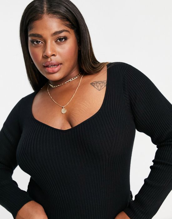 https://images.asos-media.com/products/vero-moda-curve-knit-top-with-v-neck-in-cream/23277265-3?$n_550w$&wid=550&fit=constrain