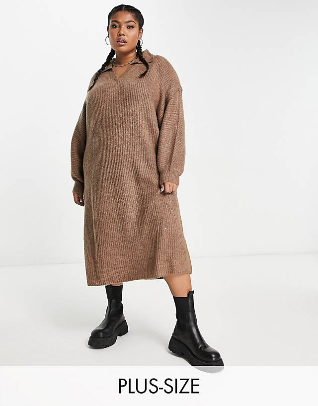 Vero Moda Curve - knitted collared maxi dresss in brown