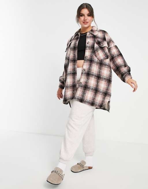 Vero Moda Curve – Kurtka koszulowa oversize w różową kratę, 4 z 4