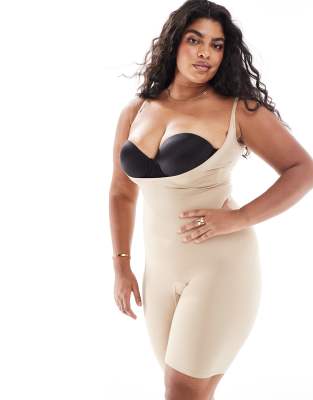 Vero Moda Curve - Kurzer, nahtloser Unterbrust-Body in Beige-Neutral