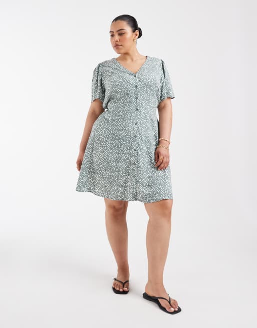 Vero Moda Curve – Kurzes, durchgeknöpftes Skater-Kleid in Salbeigrün mit Punkten, 2 von 4