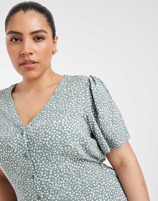 Vero Moda Curve – Kurzes, durchgeknöpftes Skater-Kleid in Salbeigrün mit Punkten, 3 von 4