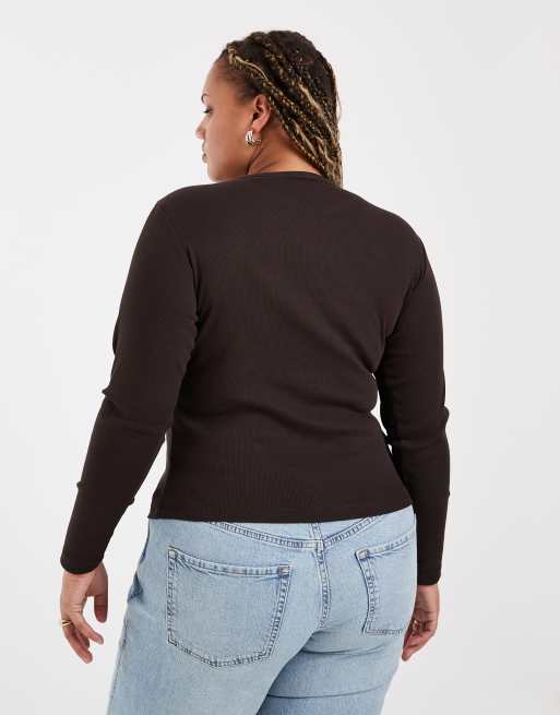 Vero Moda Curve long sleeve baby rib top in brown, 4 of 4