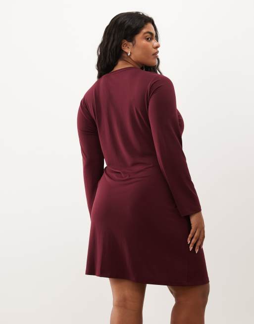 Vero Moda Curve midikjole med lange ærmer og bindedetalje i burgundy, 4 af 4
