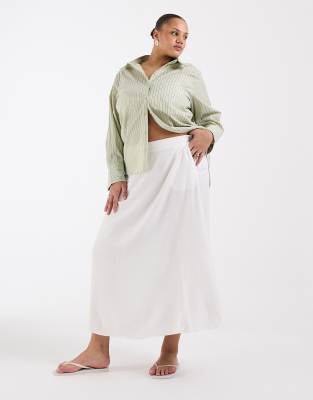 Vero Moda Curve - Midirock in Weiß mit Leinen-Haptik