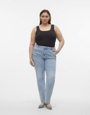 Vero Moda Curve - Mom-Jeans in Hellblau