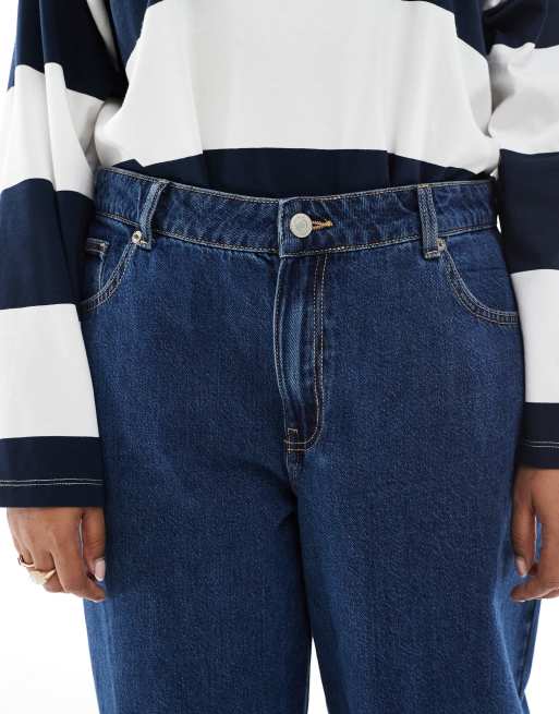 Vero Moda Curve – Mörkblå jeans med barrelben, 4 av 5