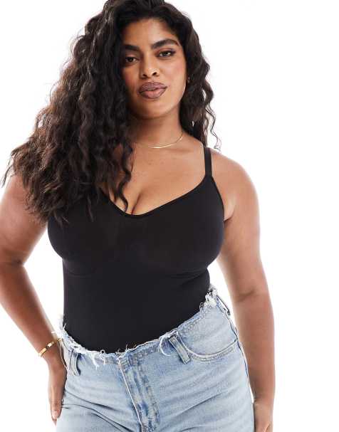 Vero Moda Curve – Nahtloser Riemchen-Tanga-Body in Schwarz - view 1