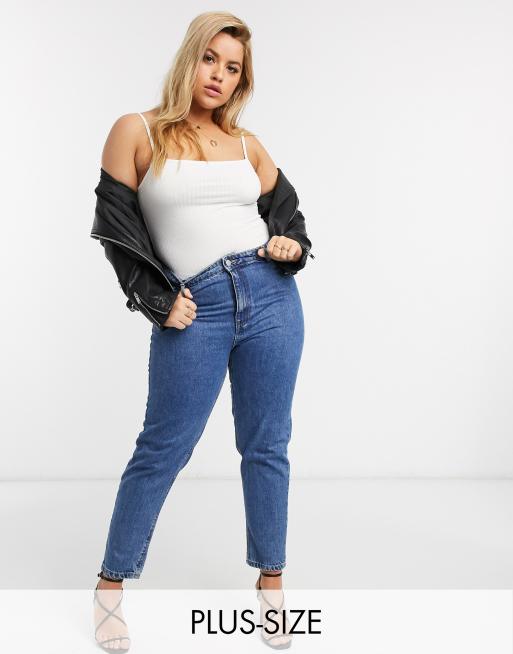Vero Moda Curve – Niebieskie jeansy o kroju mom fit